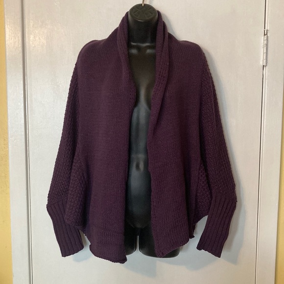 The Royal Standard Women’s Dark Purple Cardigan Sweater with Pockets - Picture 1 of 6
